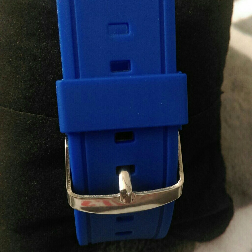 NWT MEN'S SPORTS QUARTZ WATCH - Picture 2 of 2
